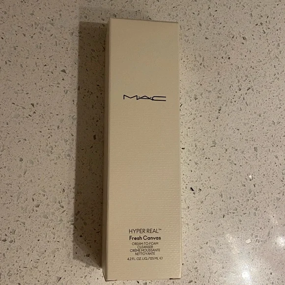 Mac hyper real fresh canvas cream-to-foam cleanser - Picture 5 of 9